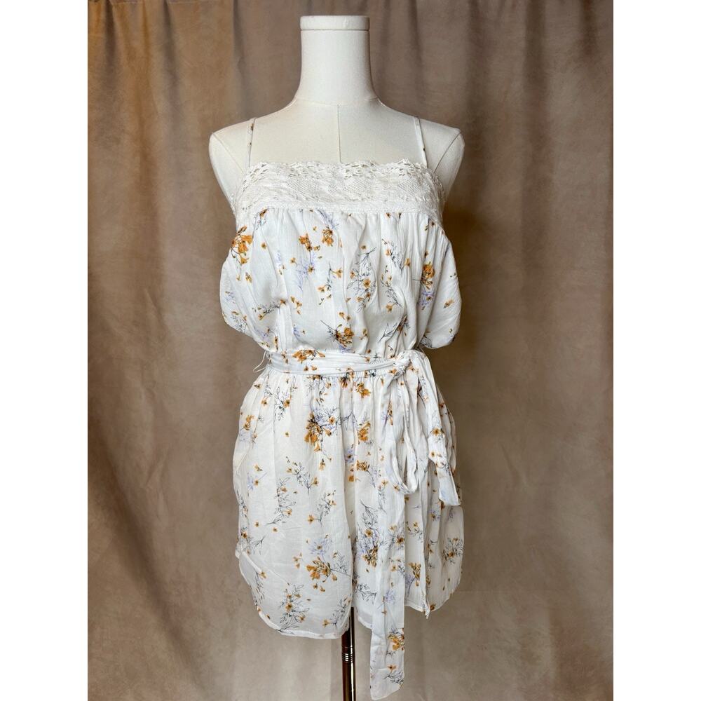 Olivaceous Floral Romper Lace Trim Smocked Waist Tie Front M